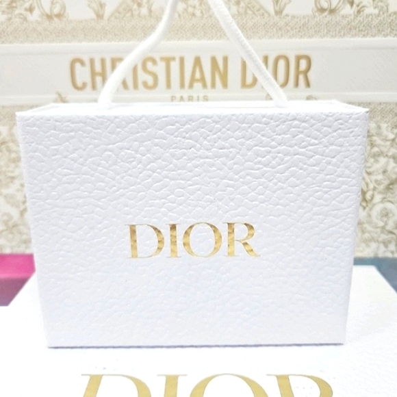 🎉HP🎉 DIOR Luxury 3pc Gift Set - Picture 5 of 10
